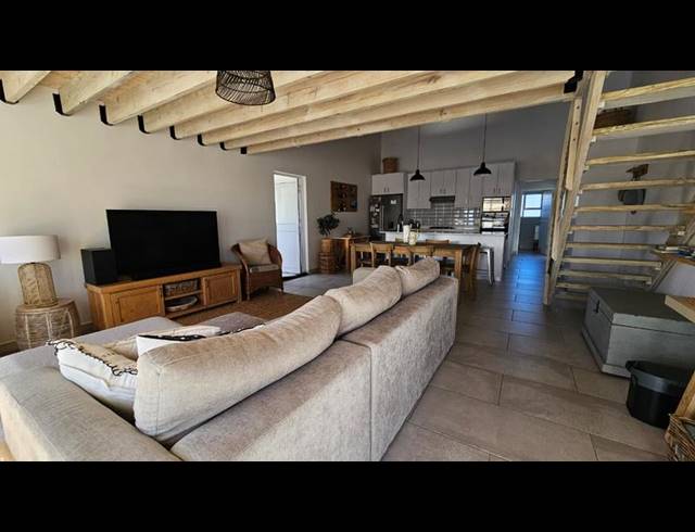 2 BEDROOM HOUSE FOR SALE IN BRITANNIA BAY